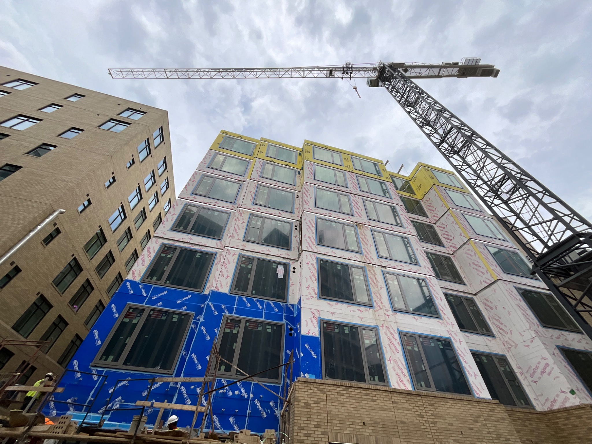 Drake II vertical construction and envelope progress