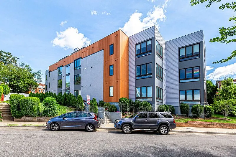 Park Road Condominiums at 525 Park Road NW